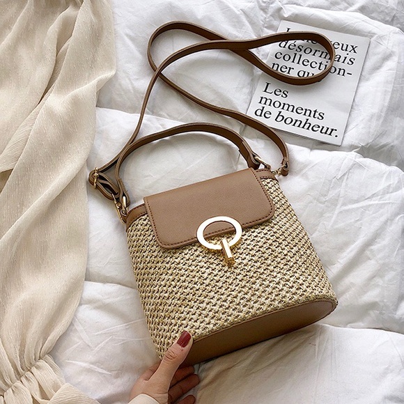 Just In! 🆕 VERONA Straw Weave Bucket Bag - Picture 3 of 8